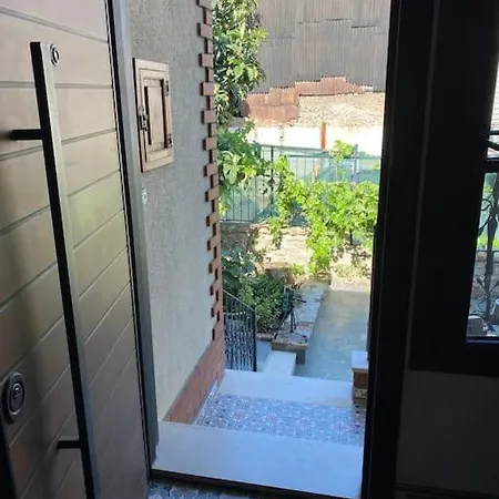 Cozy, Calm House With A Private Garden Apartamento
