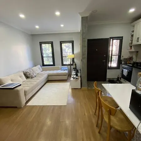Cozy, Calm House With A Private Garden * Istanbul
